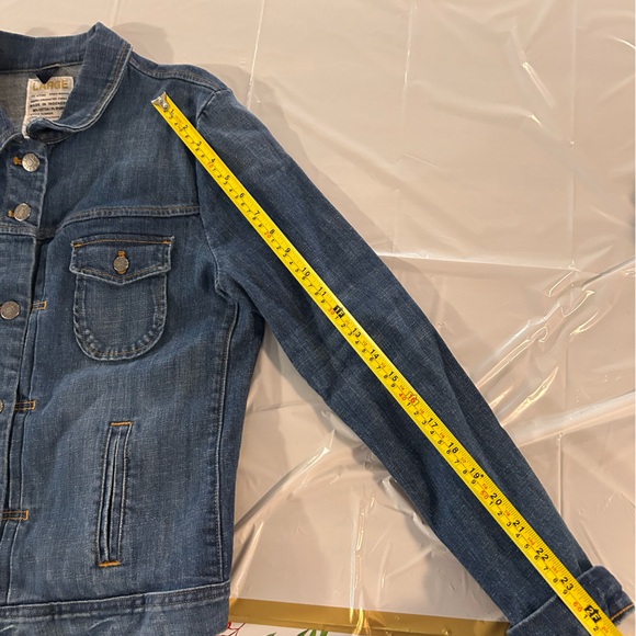 J. Crew Women's Classic Jean Jacket Blue Denim Trucker Size Large - Picture 10 of 10
